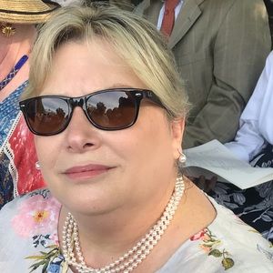 Meet your Posher, Jewell